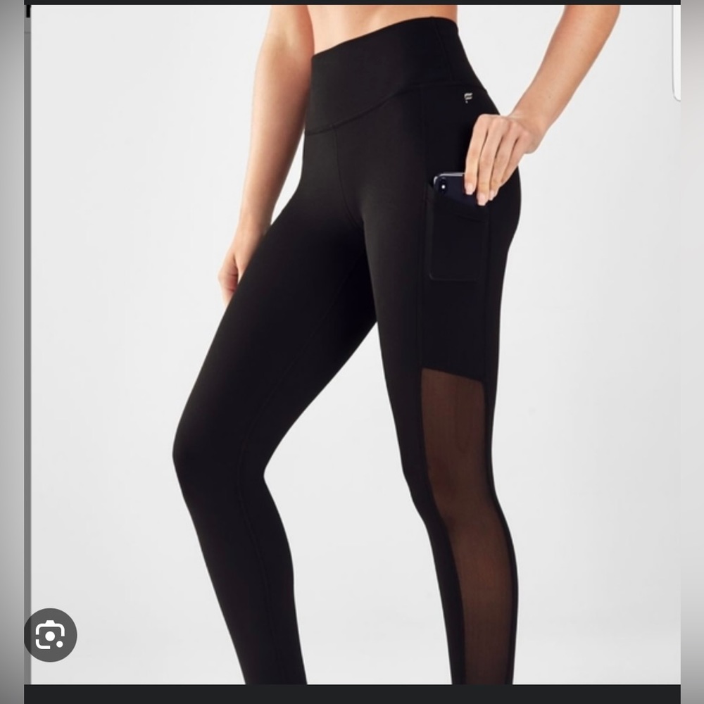 Fabletics Powerhold. Size M